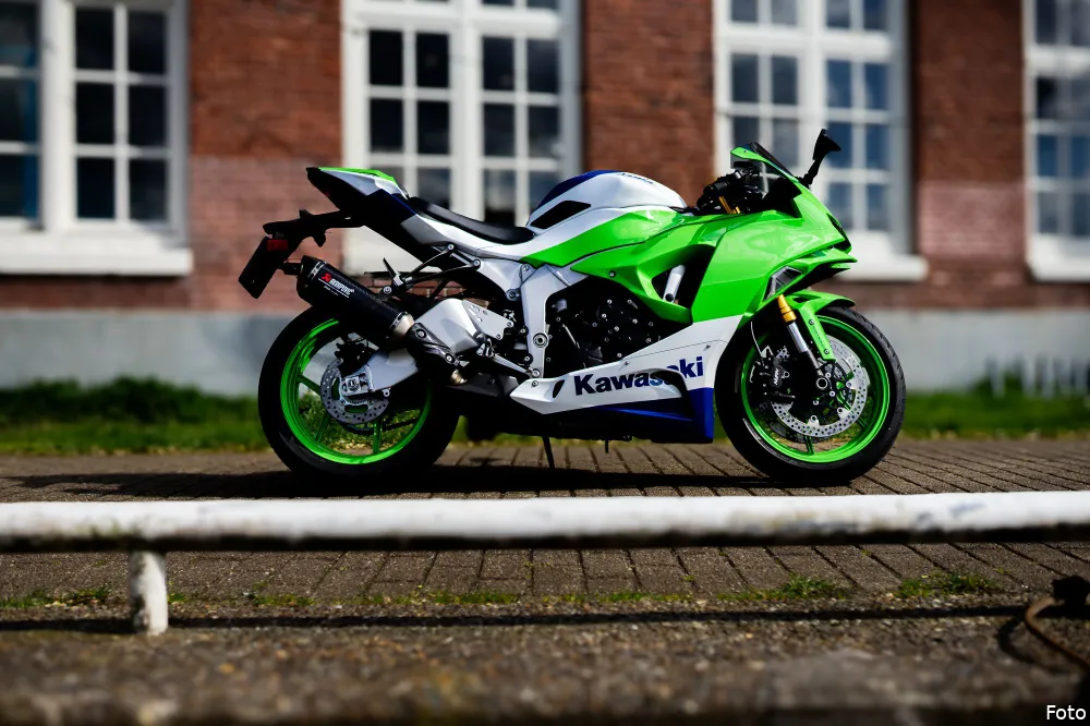 kawasaki-ninja-zx-6r-fhm05-